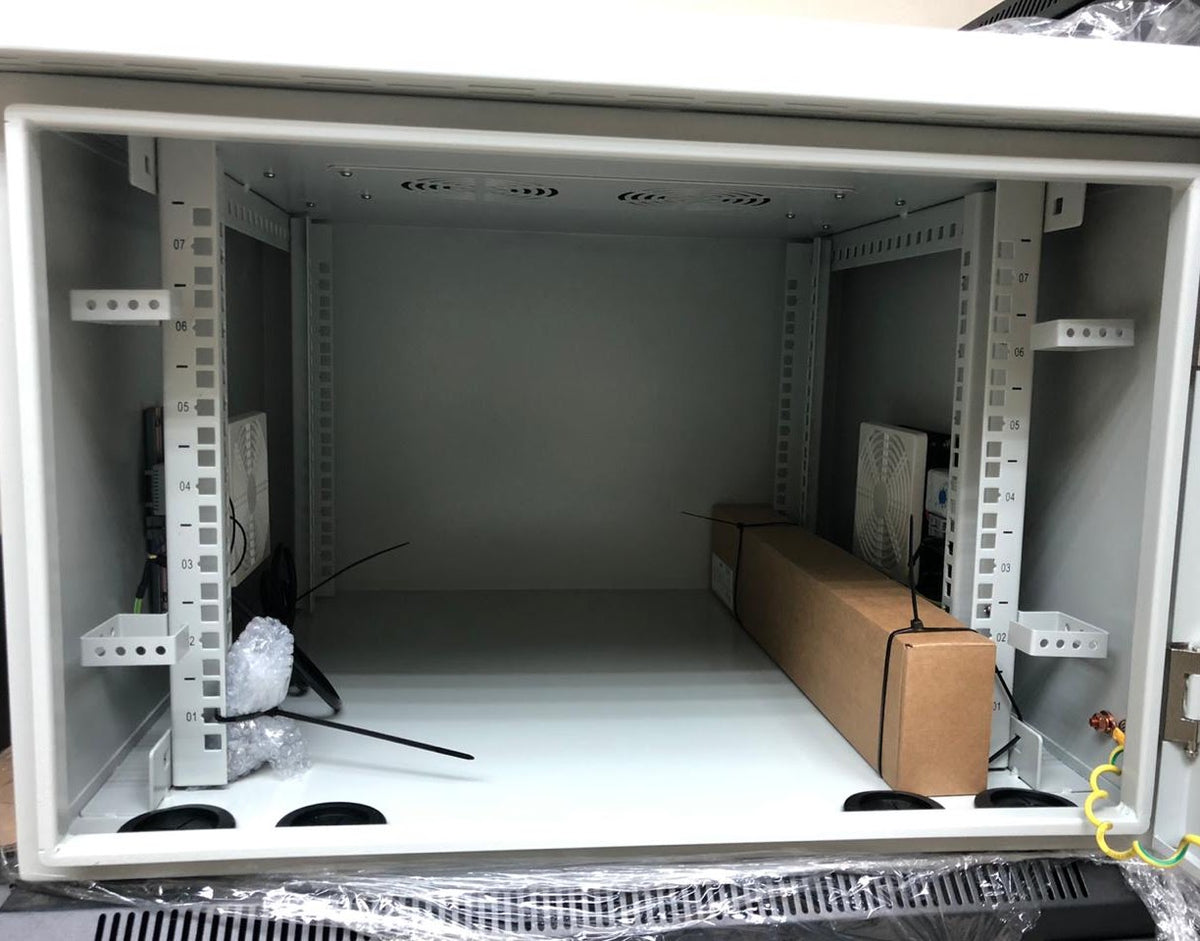 Rack RackTech 12U 600x600 Outdoor Wall Mount Server Rack Cabinet (RT-O12U-6060TH) - IP55 Weatherproof